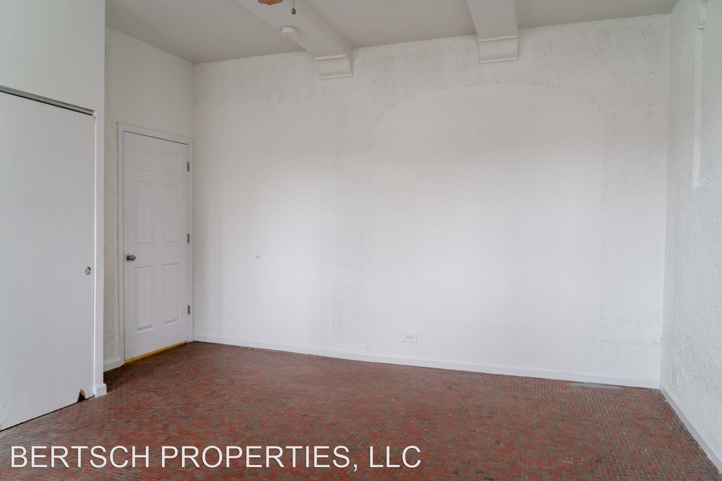 4615 N. Malden St - Photo 8