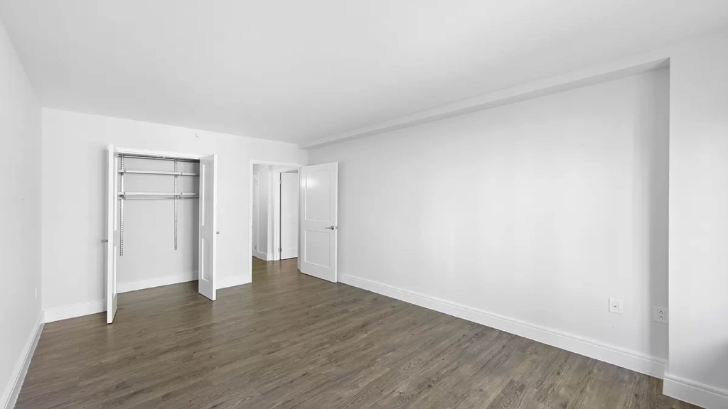 354 East 91st Street - Photo 6