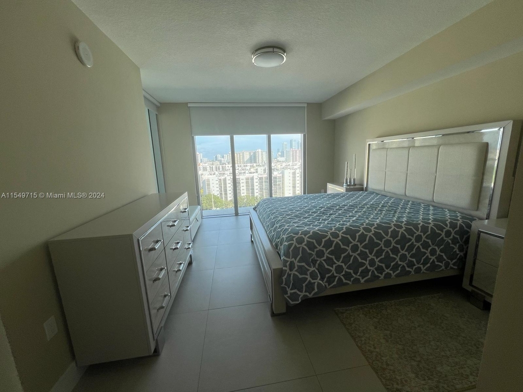 300 Sunny Isles Blvd - Photo 25