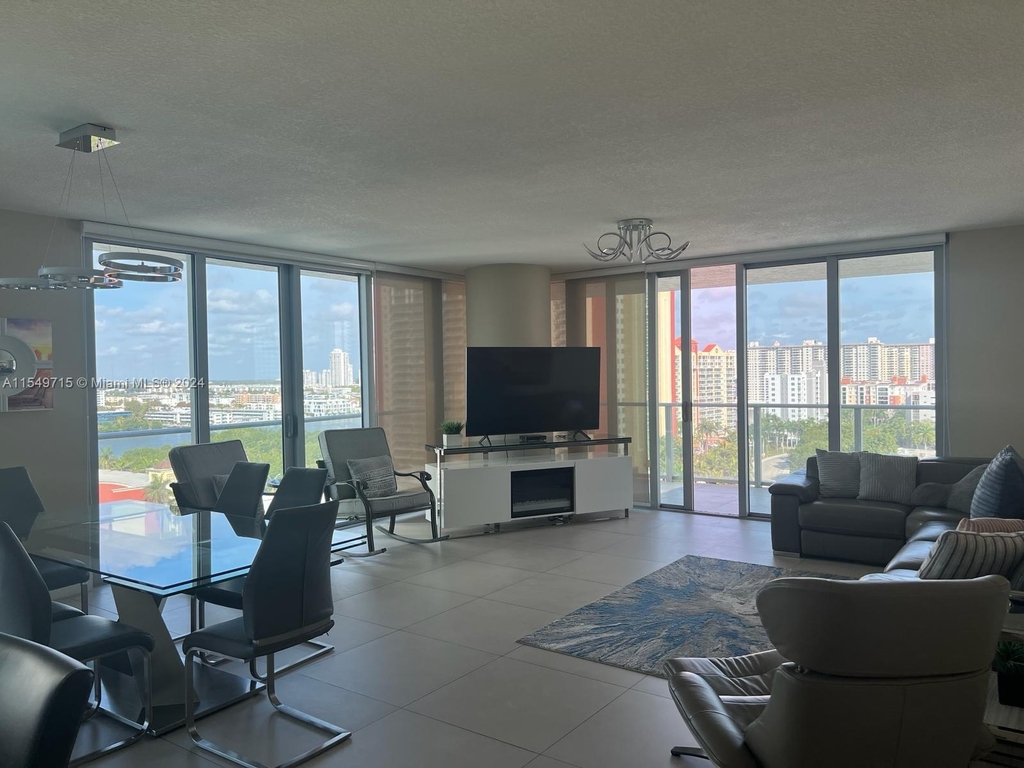 300 Sunny Isles Blvd - Photo 2