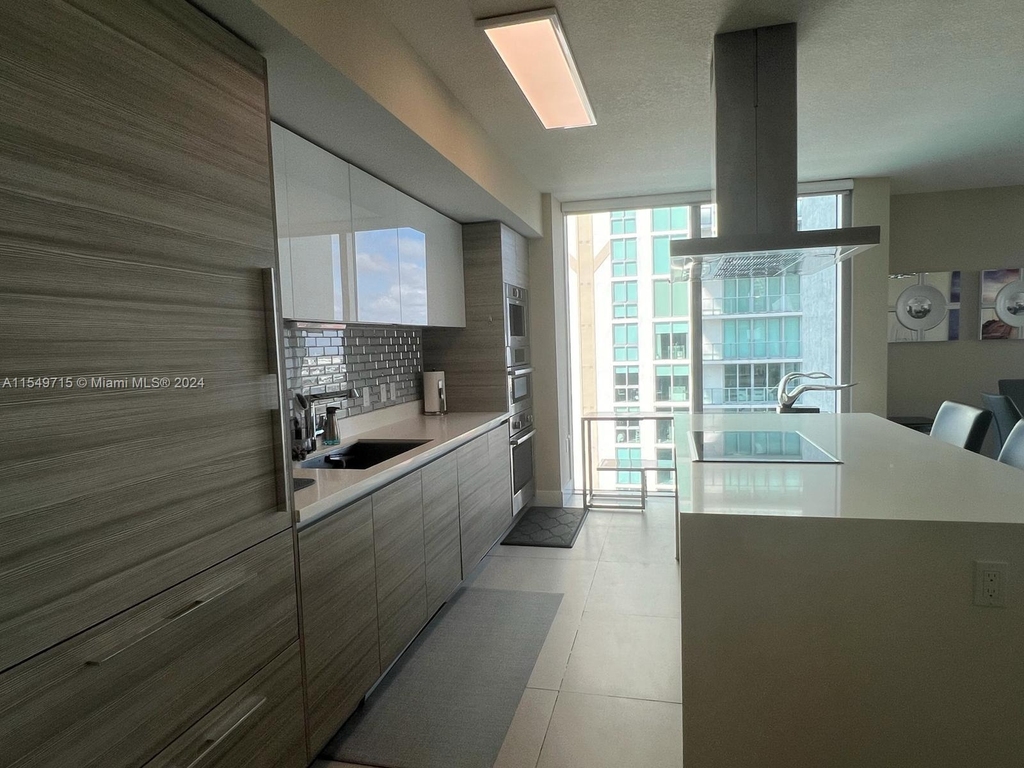 300 Sunny Isles Blvd - Photo 7