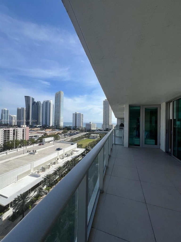 300 Sunny Isles Blvd - Photo 19