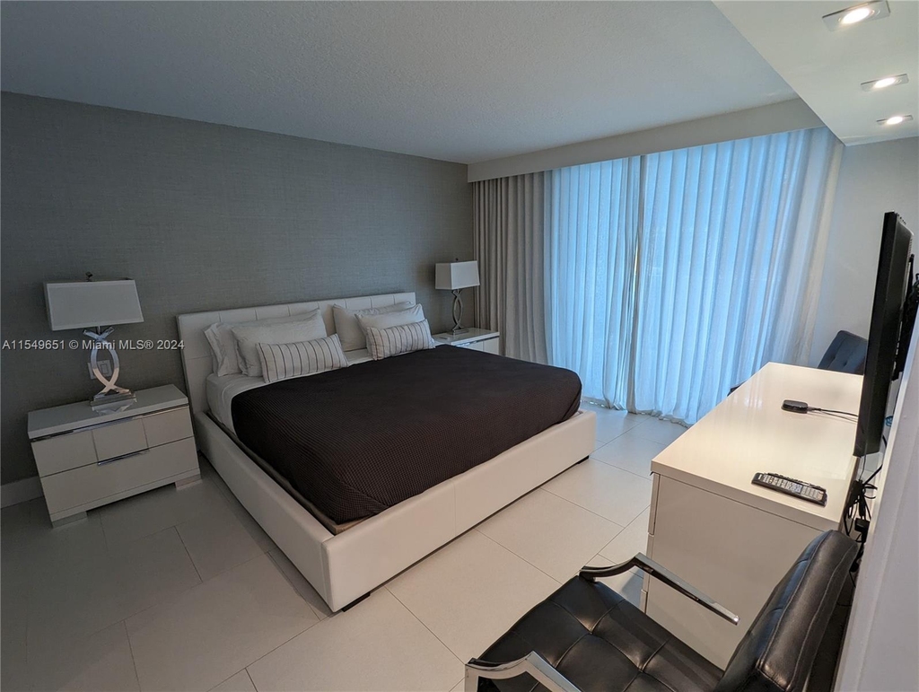 2101 Brickell Ave - Photo 4