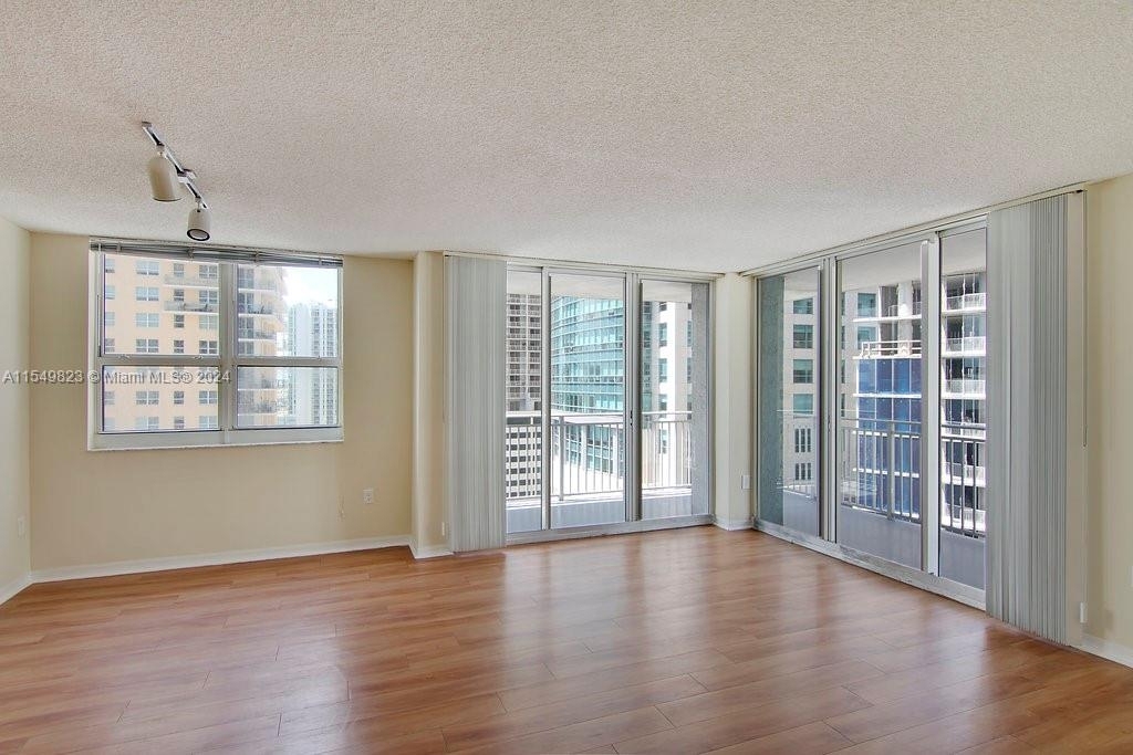 1111 Brickell Bay Dr - Photo 2