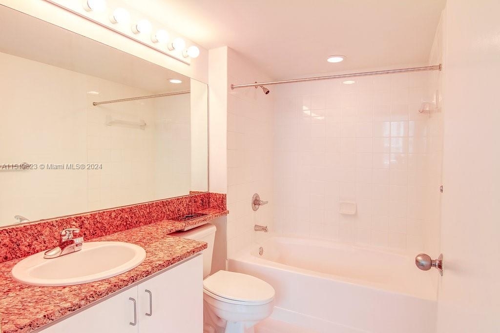 1111 Brickell Bay Dr - Photo 19