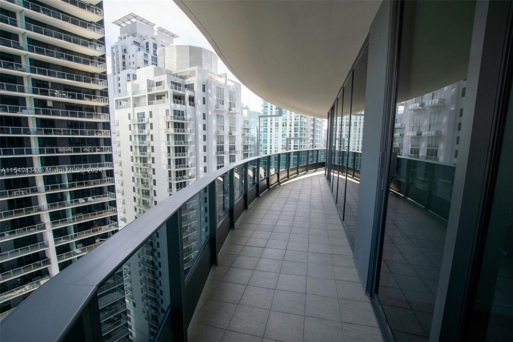 1000 Brickell Plaza - Photo 2