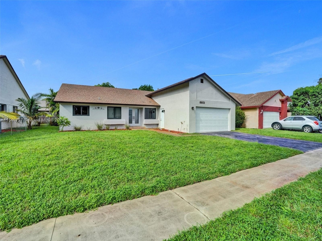 8601 Nw 46th Ct - Photo 1