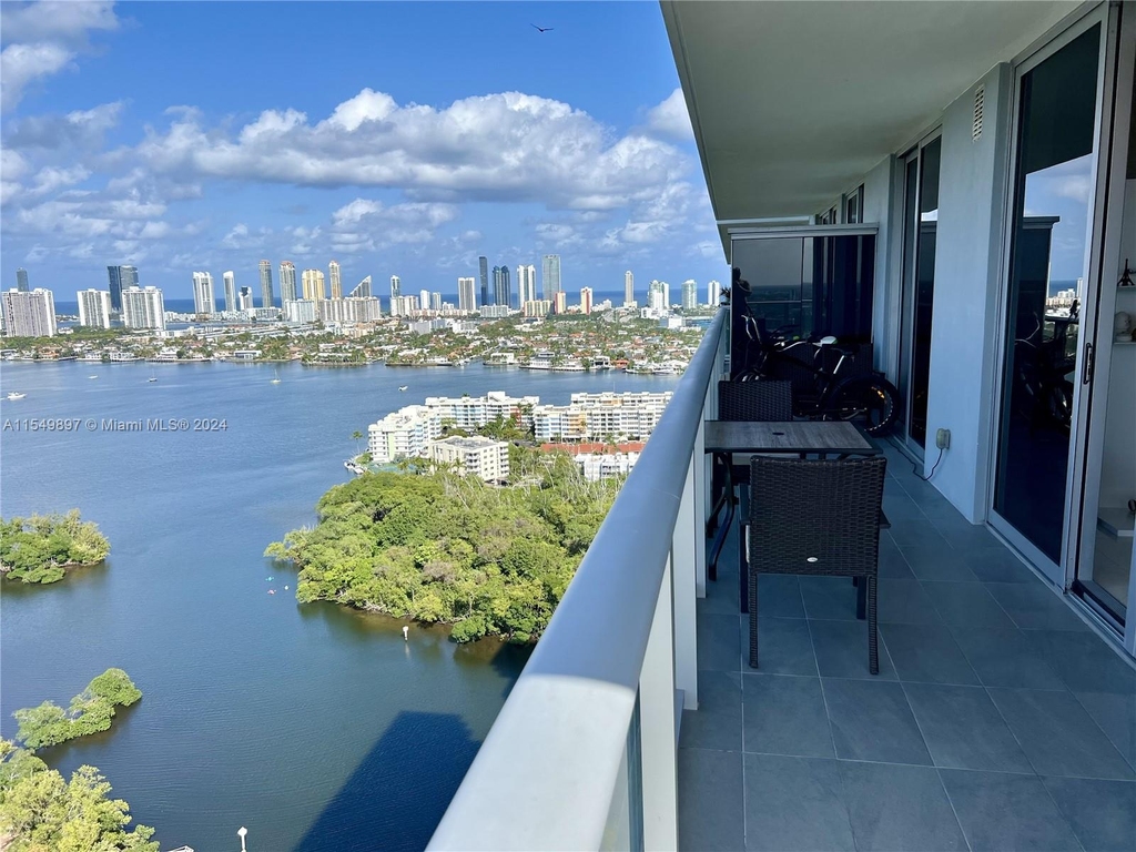 16385 Biscayne Blvd - Photo 35