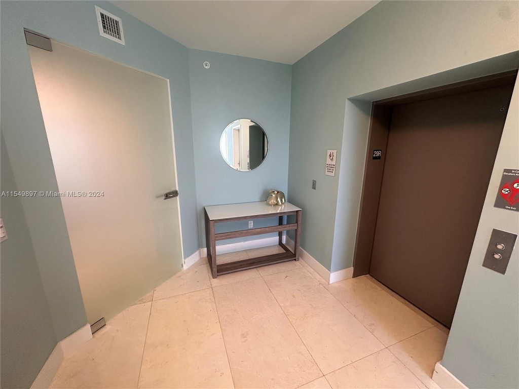 16385 Biscayne Blvd - Photo 0