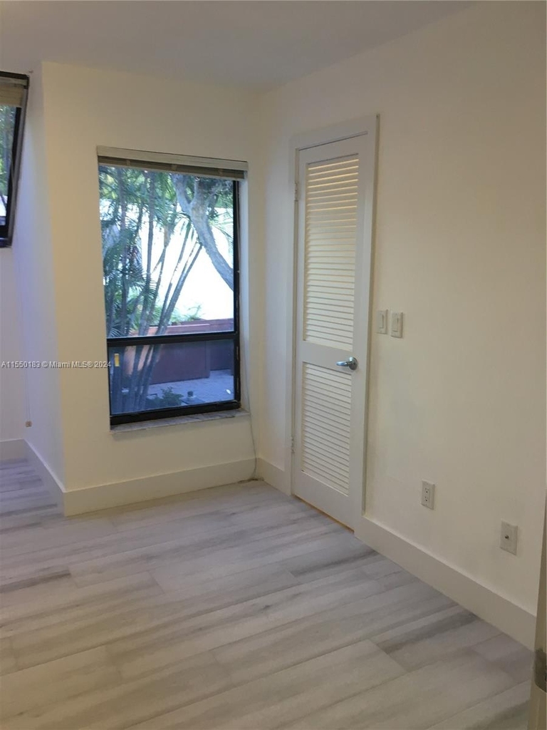 2180 Brickell Ave - Photo 14