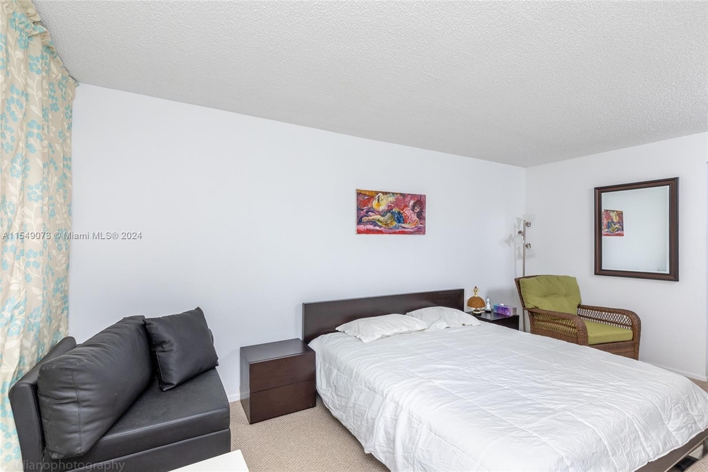 6039 Collins Ave - Photo 2