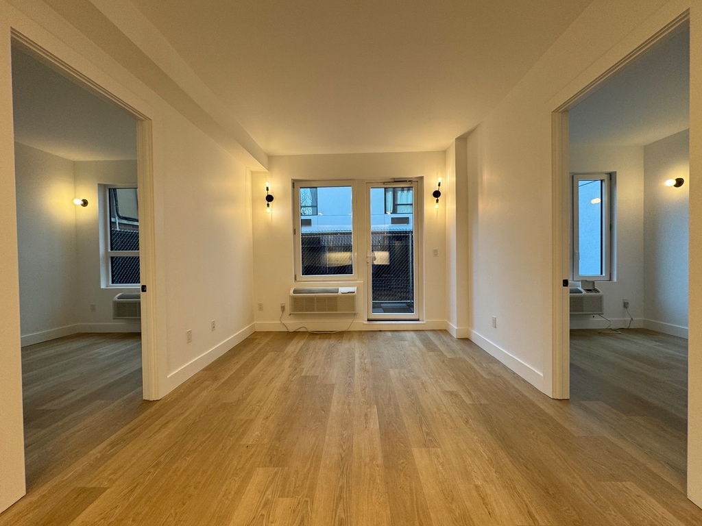1040 President Street - Photo 1