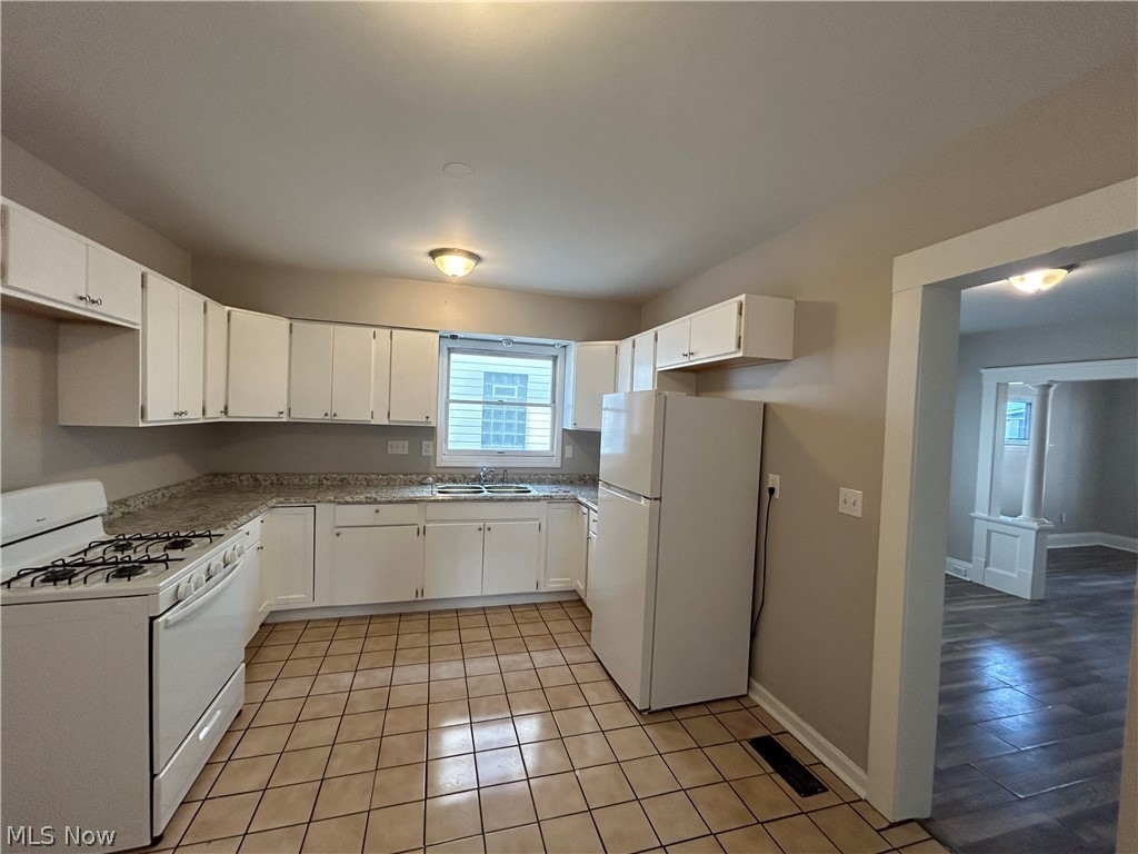 3327 W 88th Street - Photo 13