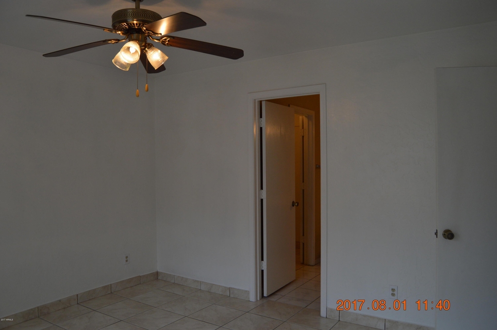 1111 W Summit Place - Photo 14