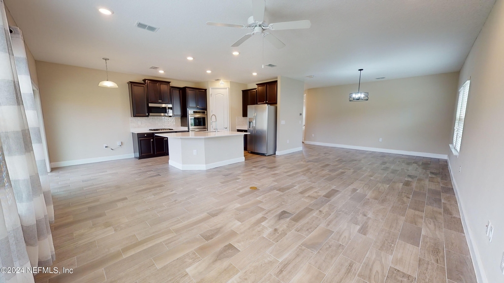 201 Silver Creek Place - Photo 6