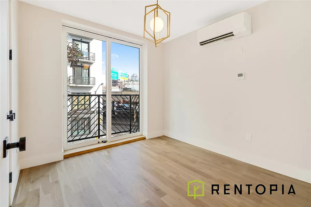 415 Manhattan Avenue - Photo 1