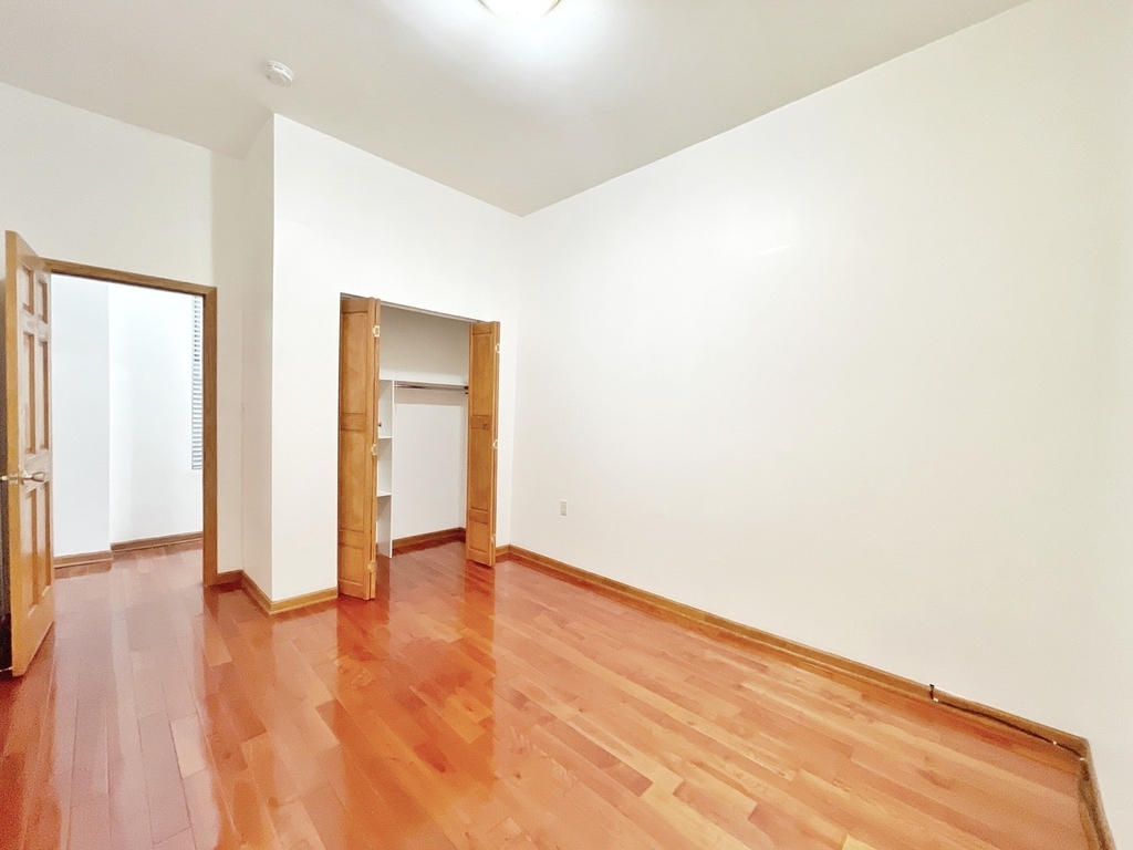 1343 W 18th Street - Photo 9