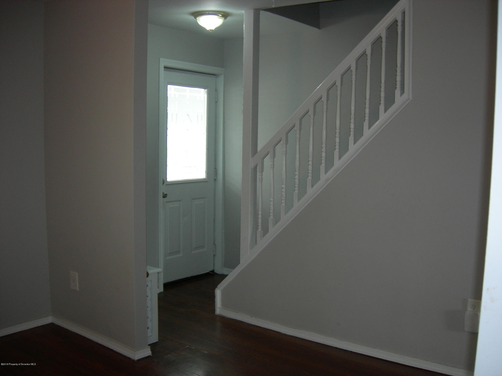 1709 Hawthorne Street - Photo 3