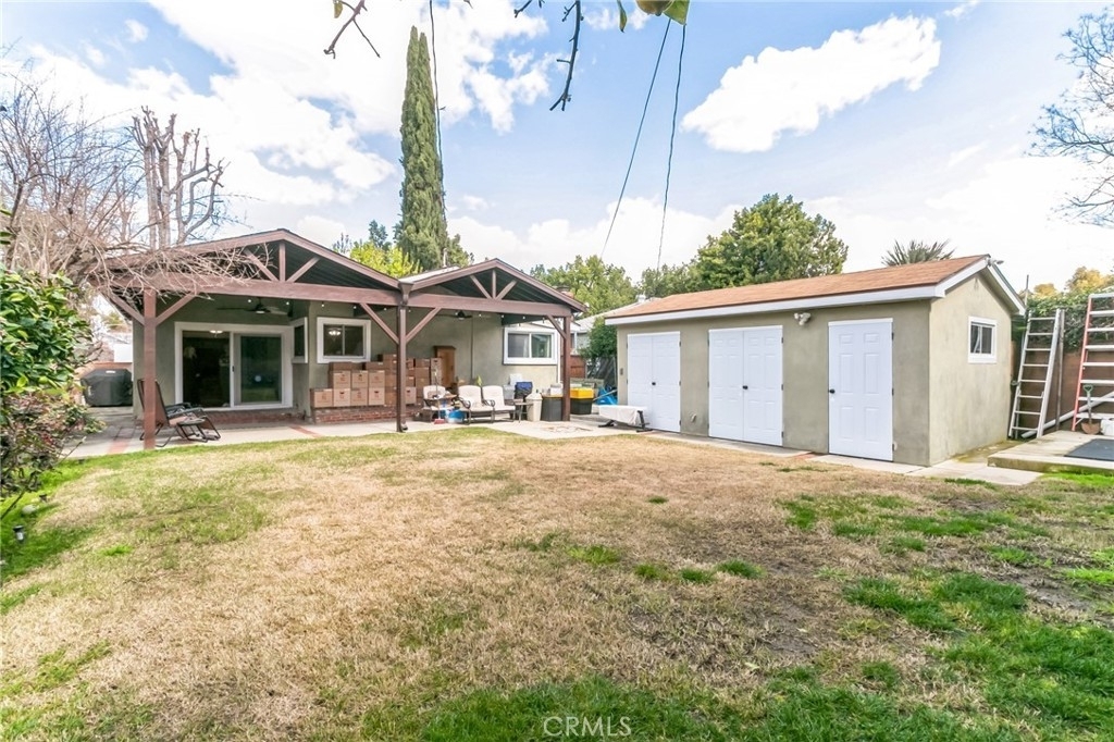 22050 Buena Ventura Street - Photo 12