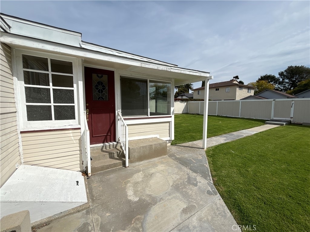 533 N Glassell Street - Photo 0