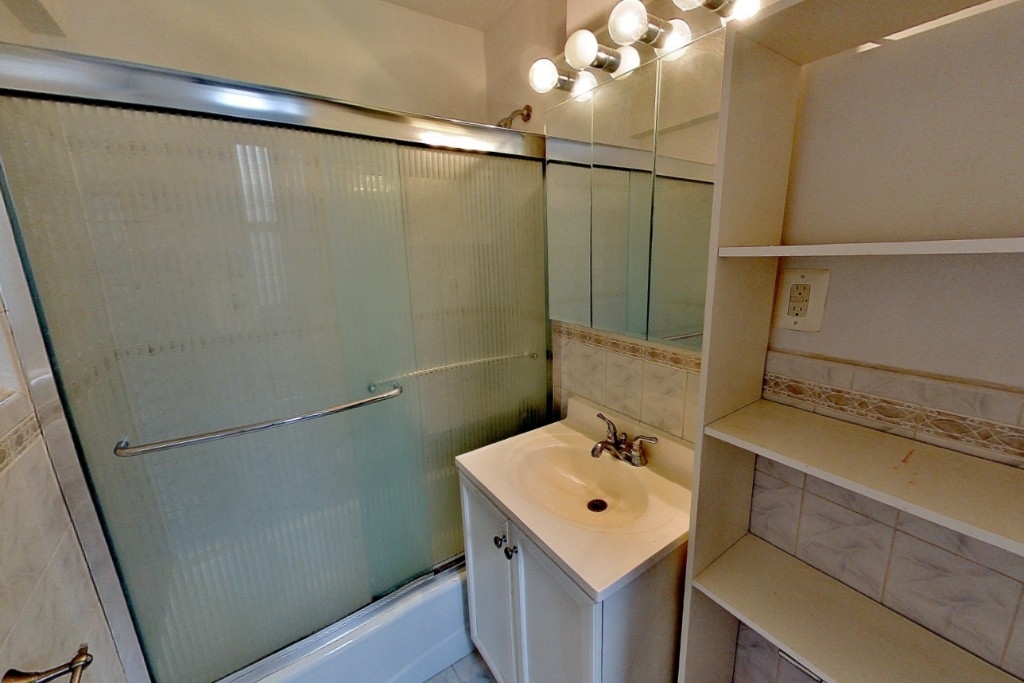 Copy of 340 East 58th Street, Unit 6d - Photo 2