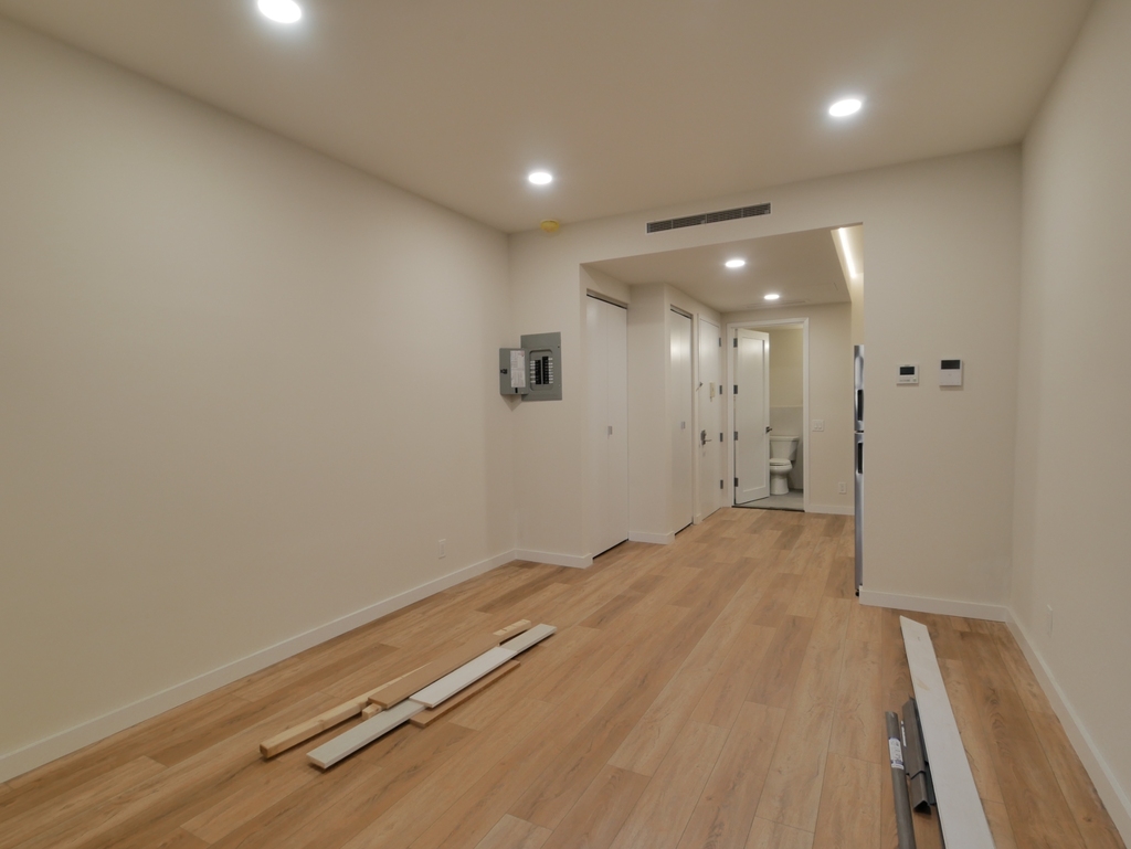 336 East 82nd Street - Photo 1