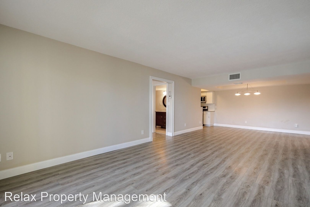 6124 43rd St W Apt 207a - Photo 10