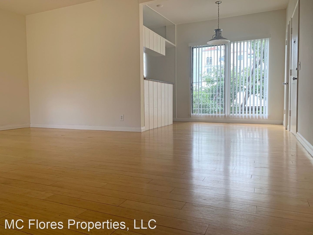 1326 N Flores Street - Photo 9