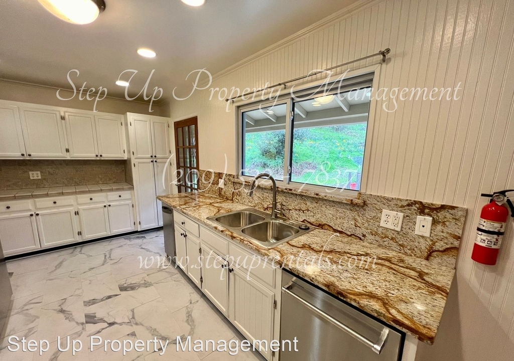 10440 Mt Brow Rd - Photo 11