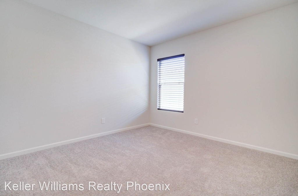 2028 East Velvet Place - Photo 20