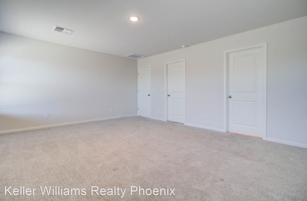 2028 East Velvet Place - Photo 16