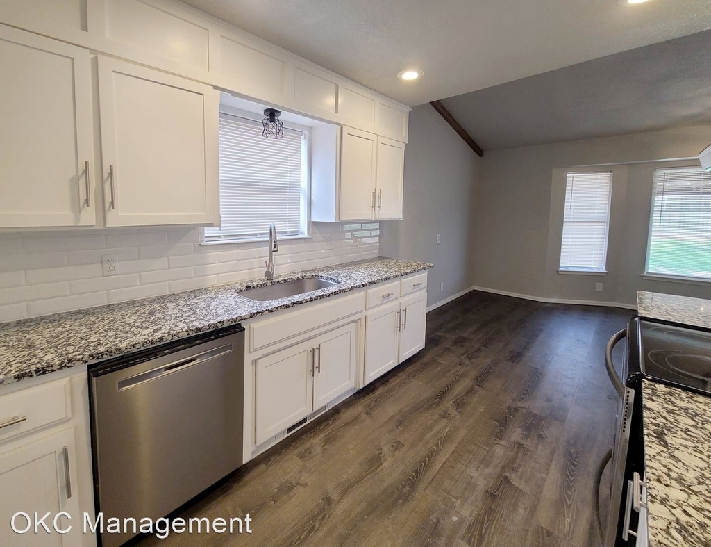 2209 N Lincoln Ave - Photo 8