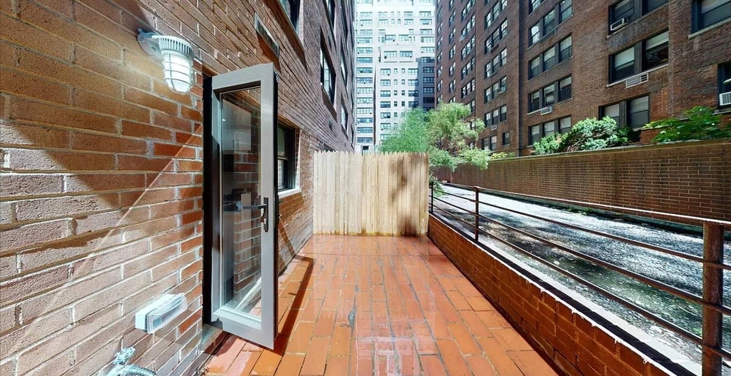 405 East 56th Street, New York, NY 10022 - Photo 2