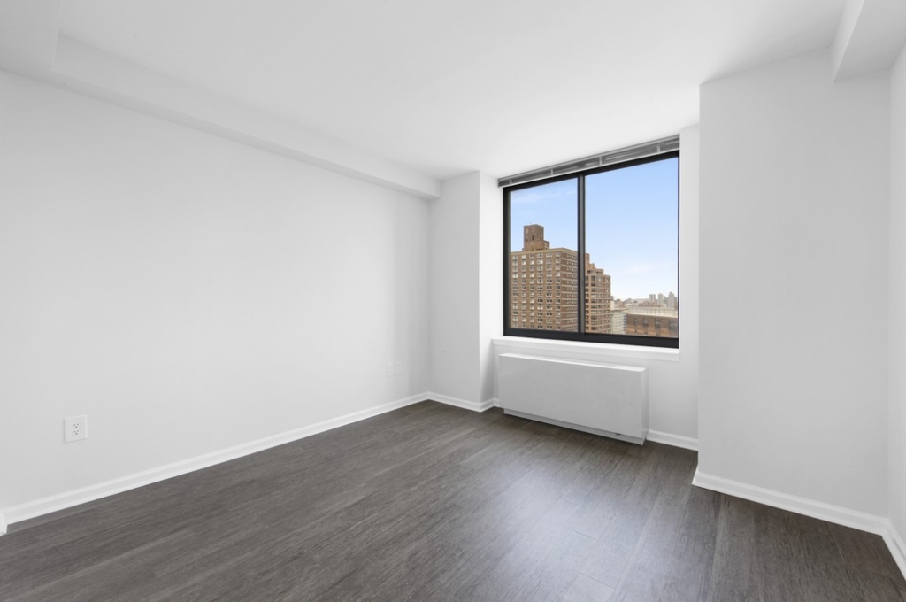 408 East 92nd Street - Photo 5