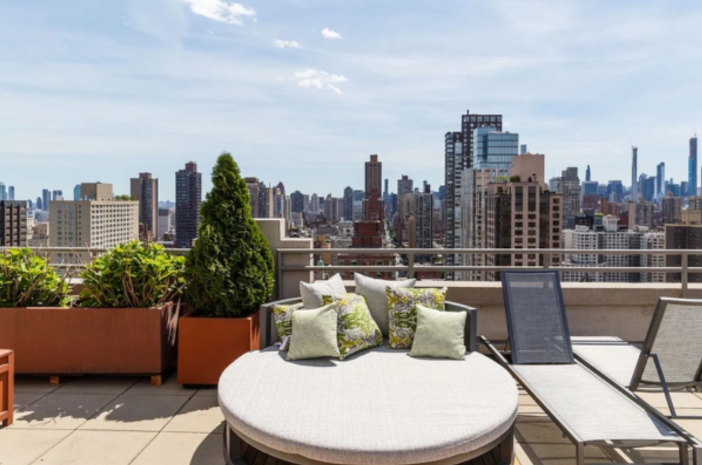 408 East 92nd Street - Photo 10