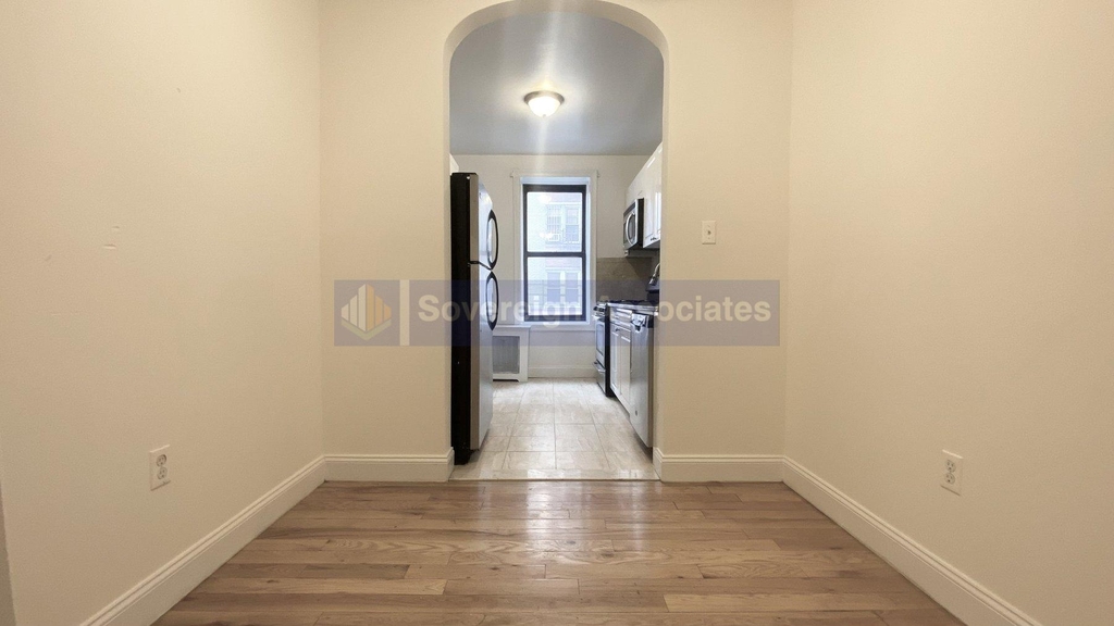 686 West 204th Street - Photo 3