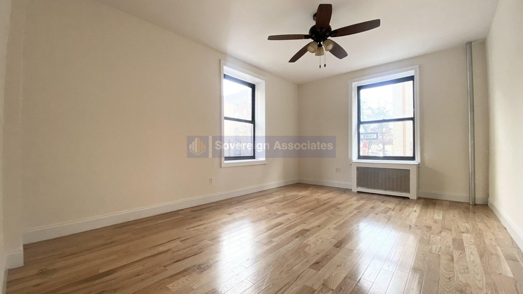 686 West 204th Street - Photo 6