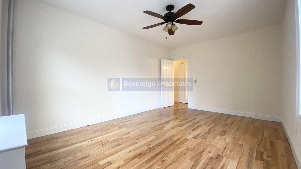 686 West 204th Street - Photo 7