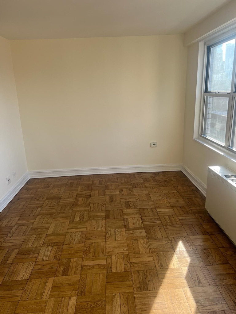888 8th Avenue - Photo 5