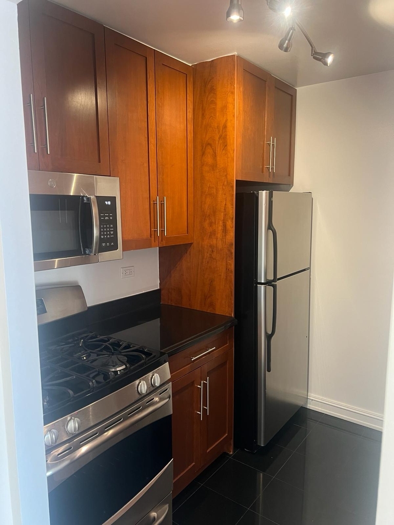 888 8th Avenue - Photo 1