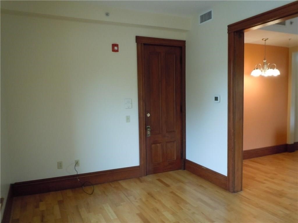 750 South Avenue - Photo 1