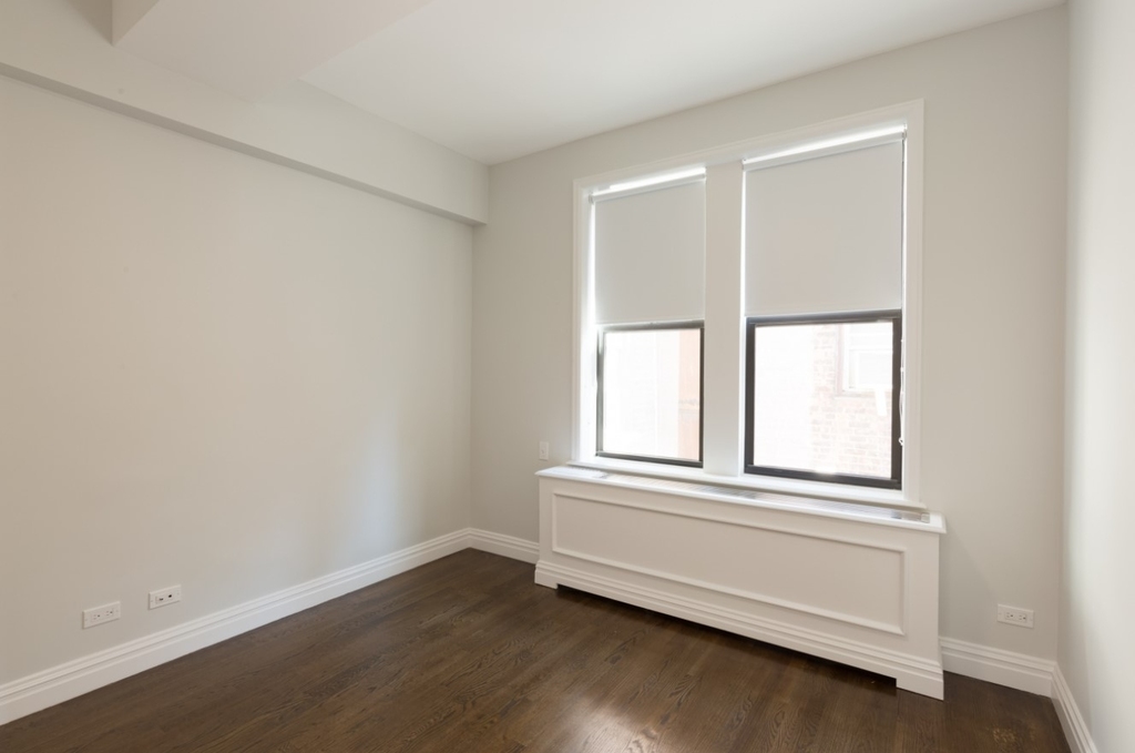 210 West 70th Street, New York, NY 10023 - Photo 5