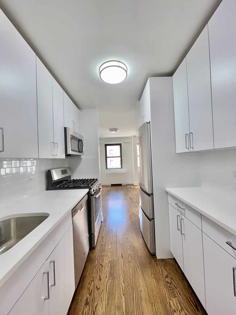 East 88th Street - Photo 2