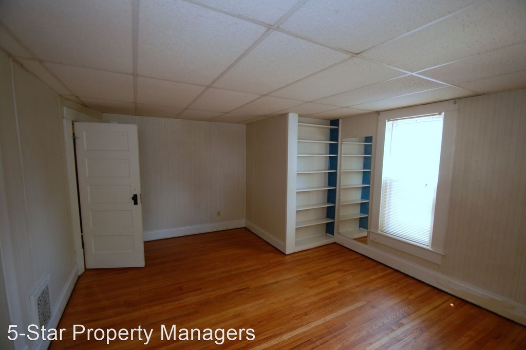 312 East Washington Apt B - Photo 10