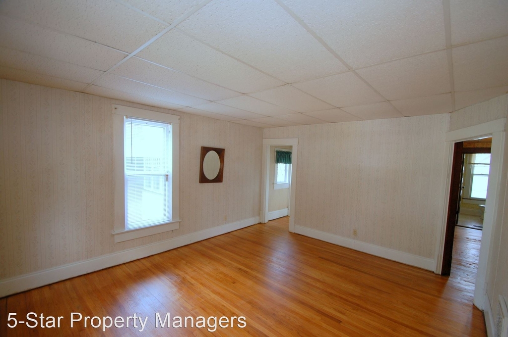 312 East Washington Apt B - Photo 2