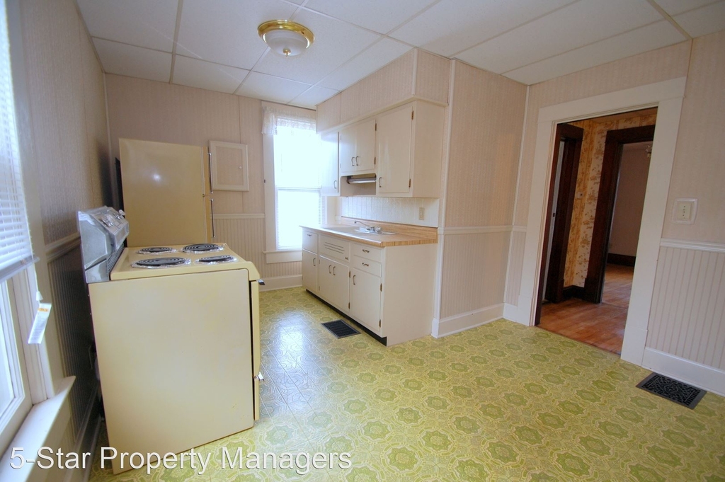 312 East Washington Apt B - Photo 4