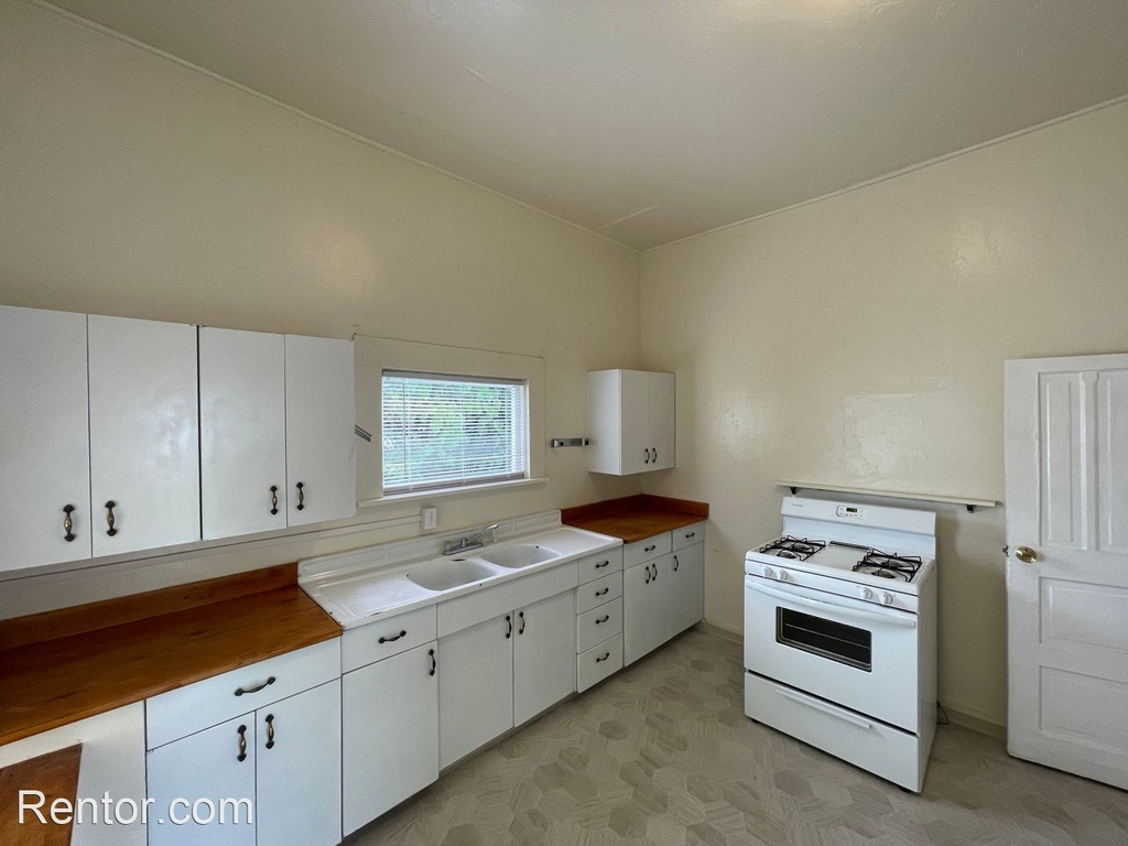 1240 East Avenue - Photo 24