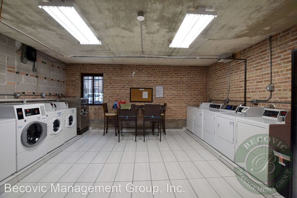 6029 N Winthrop Ave - Photo 10