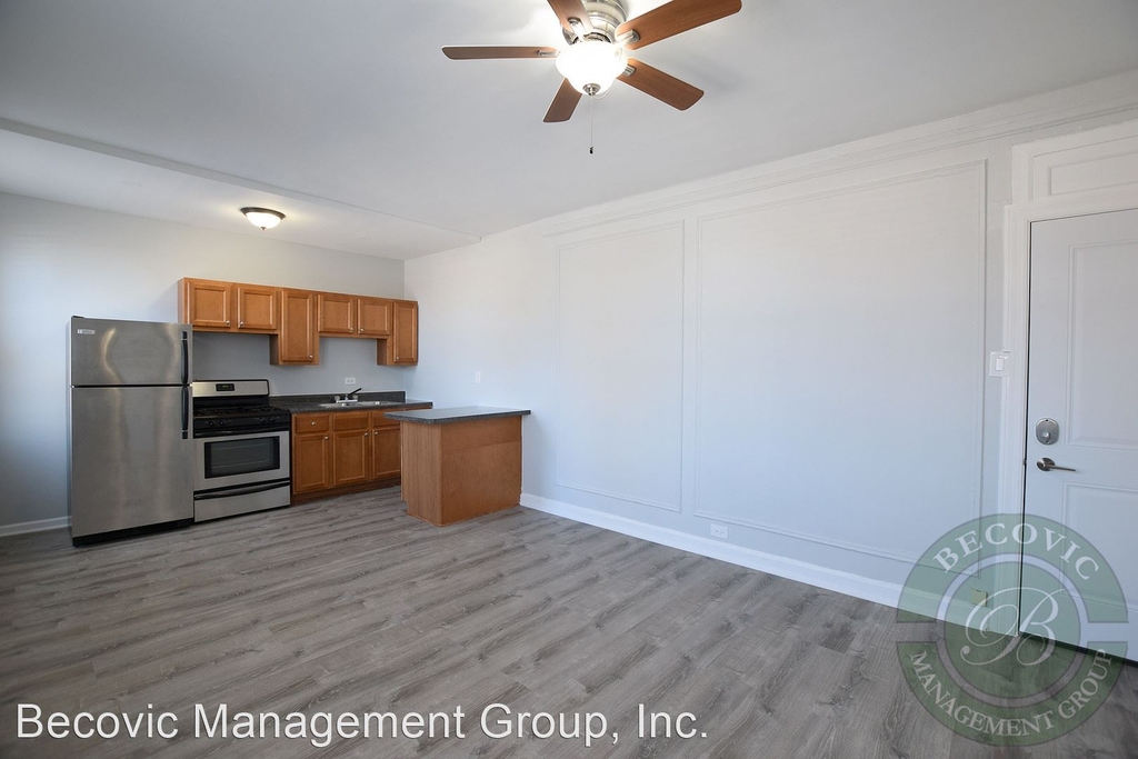 5860 N Kenmore Avenue - Photo 1