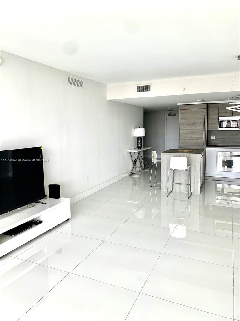 400 Sunny Isles Blvd - Photo 10